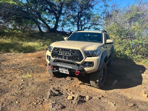 2017 Toyota Tacoma  Off road  4x4 (not trd pro)